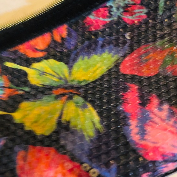 “Betsey Johnson” Satchel with sequins - Picture 4 of 5